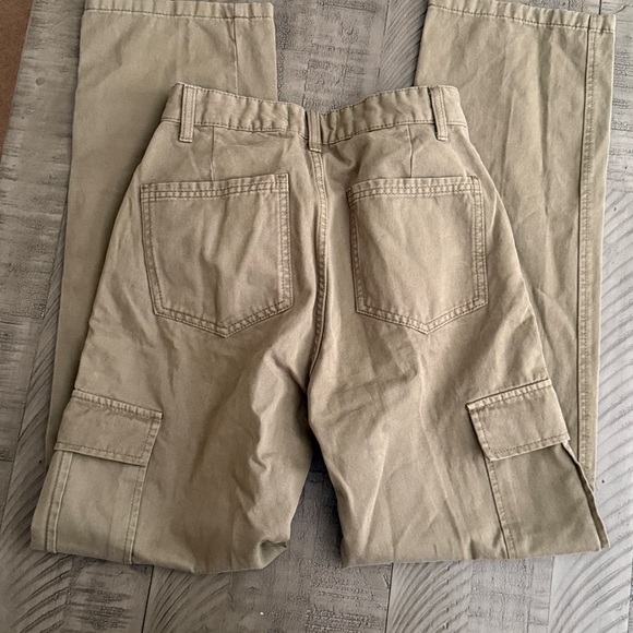 Women’s Stradivarius Cargo Pants - Size 2 Olive EUC - Picture 5 of 6